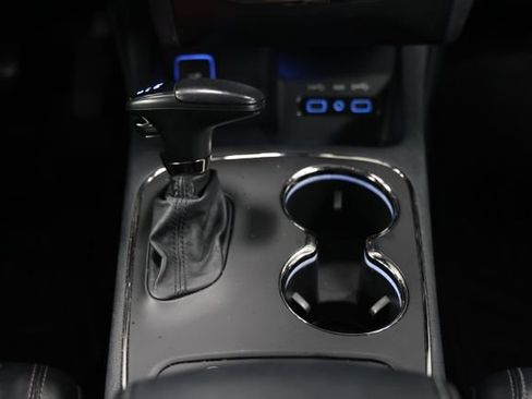 Used 2020 Dodge Durango R/T w/ Technology Group AWD/4WD image 40