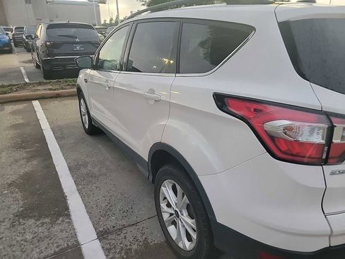 Used 2018 Ford Escape SEL FWD image 6