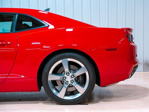 Used 2011 Chevrolet Camaro SS image 4