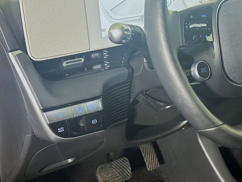 Used 2024 Hyundai Ioniq 5 SEL image 17