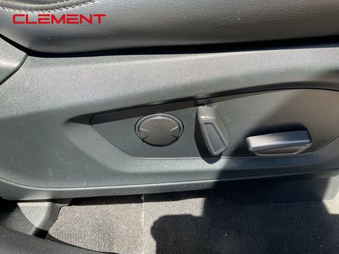 Used 2021 Ford Explorer XLT w/ Equipment Group 202A RWD image 57