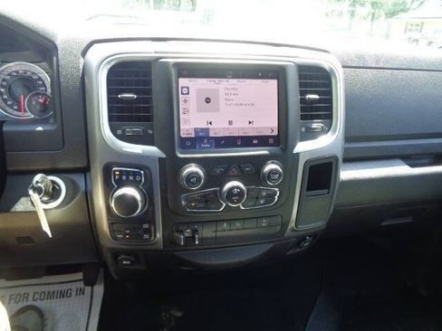 Used 2022 RAM 1500 Classic SLT w/ Electronics Group AWD/4WD image 14