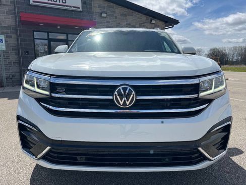 Used 2022 Volkswagen Atlas Cross Sport SEL R-Line AWD/4WD image 2