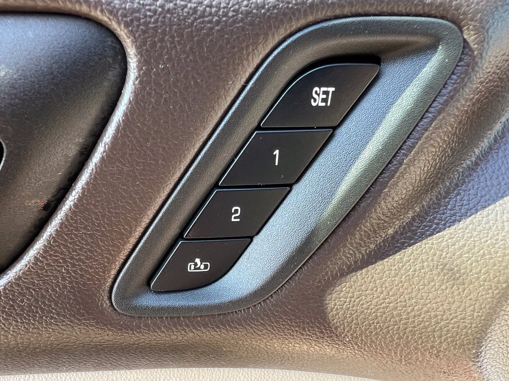 Used 2017 GMC Acadia Denali w/ Technology Package AWD/4WD image 31
