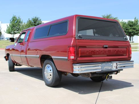 Used 1993 Dodge D/W Truck 250 RWD image 9