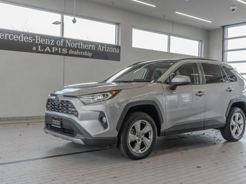Used 2021 Toyota RAV4 Limited image 3