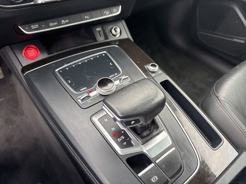 Used 2019 Audi Q5 2.0T Premium Plus w/ Premium Plus Package image 7