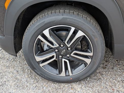 New 2026 Chevrolet TrailBlazer LT w/ LPO, Blackout Package image 11