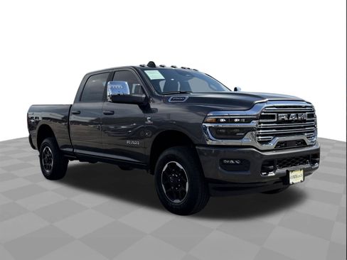 Used 2025 RAM 2500 Laramie AWD/4WD image 7