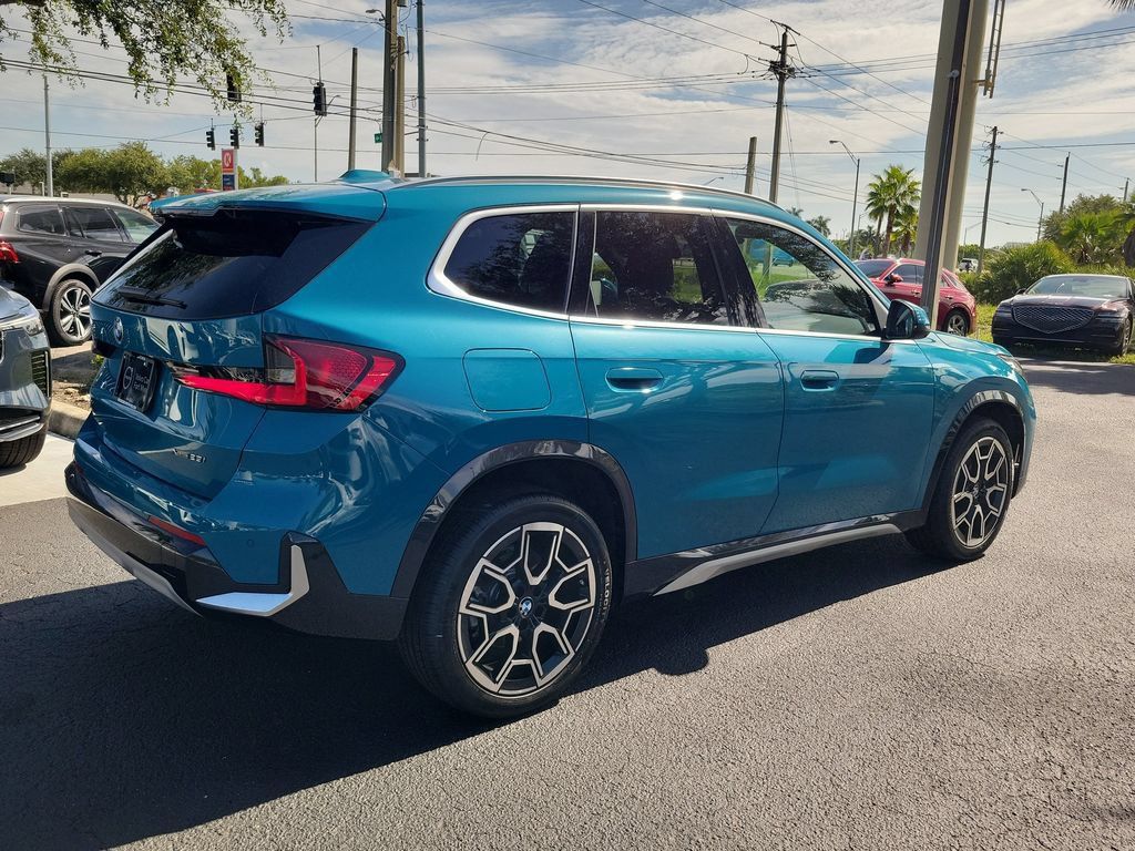 Used 2025 BMW X1 xDrive28i AWD/4WD image 2