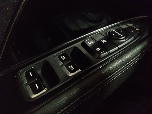 Used 2017 Kia Niro Touring w/ Advanced Technology Package image 27