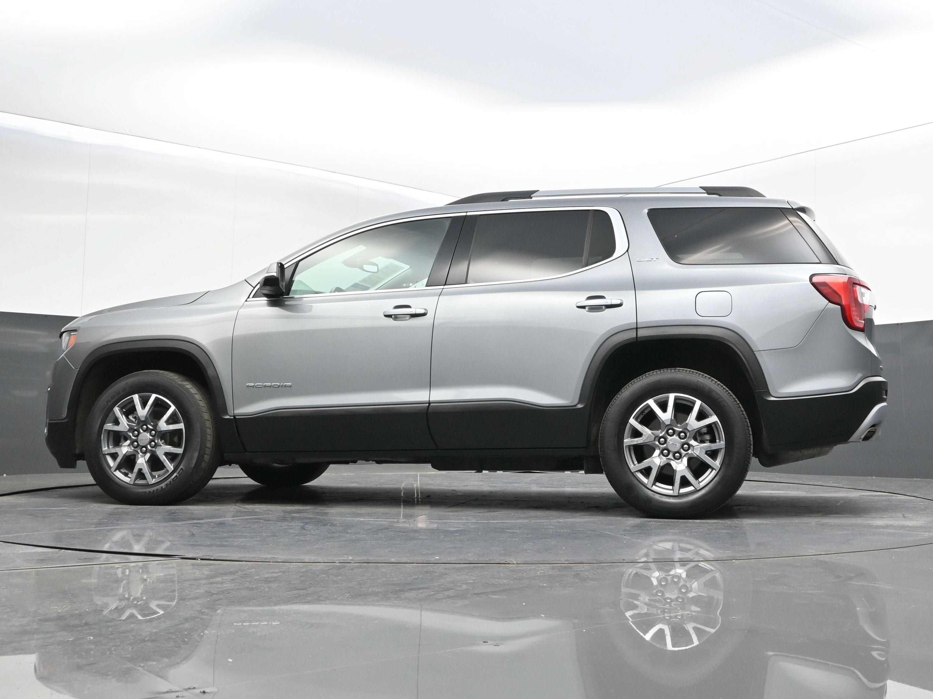 Certified 2023 GMC Acadia SLT w/ Technology Package AWD/4WD image 46