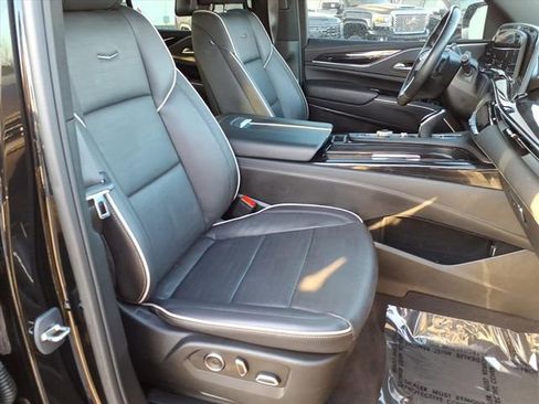 Used 2023 Cadillac Escalade ESV Sport w/ LPO, ONYX Package image 25