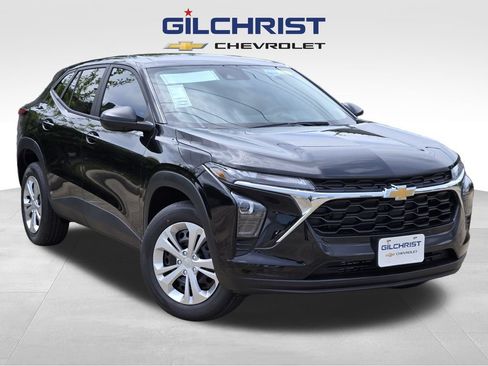 New 2026 Chevrolet Trax LS FWD image 1