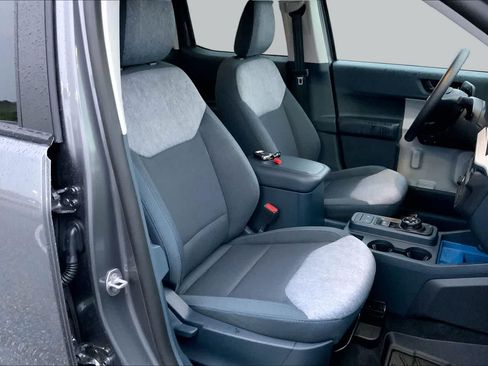 Used 2025 Ford Maverick XLT w/ Equipment Group 302A AWD/4WD image 16