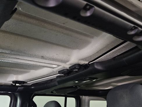 Used 2019 Jeep Wrangler Unlimited Sport S AWD/4WD image 24