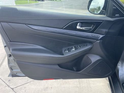 Used 2019 Nissan Maxima Platinum w/ Sport Mat Group FWD image 23