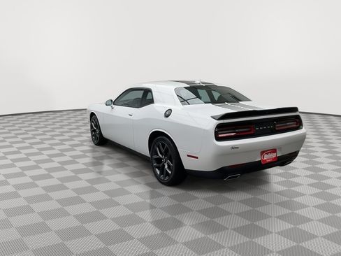 Used 2019 Dodge Challenger SXT w/ Driver Convenience Group RWD image 31