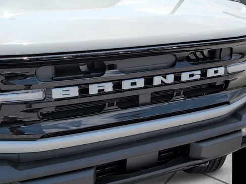 New 2026 Ford Bronco Outer Banks AWD/4WD image 17