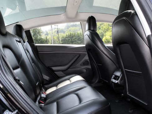 Used 2018 Tesla Model 3 Long Range AWD/4WD image 15