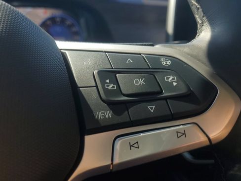 Used 2024 Volkswagen Atlas SEL Premium R-Line AWD/4WD image 33