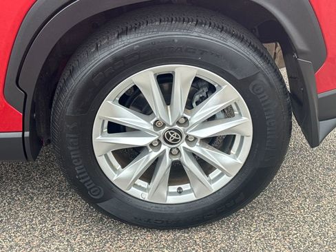 Used 2022 Toyota Corolla Cross LE image 39