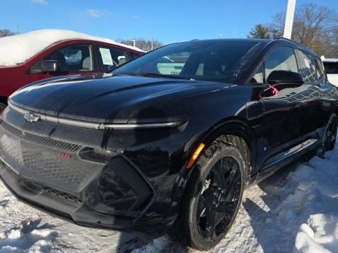Used 2024 Chevrolet Equinox EV RS image 2