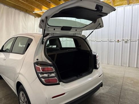 Used 2017 Chevrolet Sonic LT FWD image 9