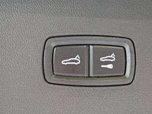 Certified 2026 Porsche Cayenne S AWD/4WD image 14