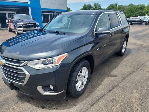 Used 2021 Chevrolet Traverse LT AWD/4WD image 3