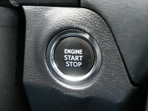 Used 2022 Toyota RAV4 XLE w/ Convenience Package image 29