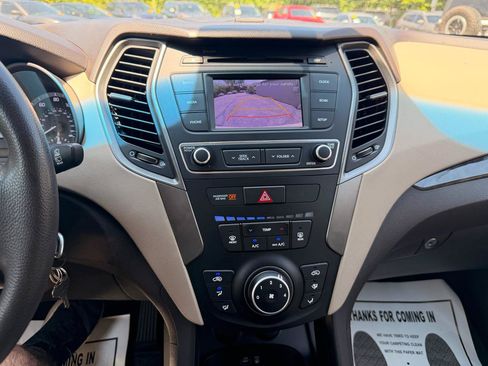 Used 2018 Hyundai Santa Fe Sport FWD image 30
