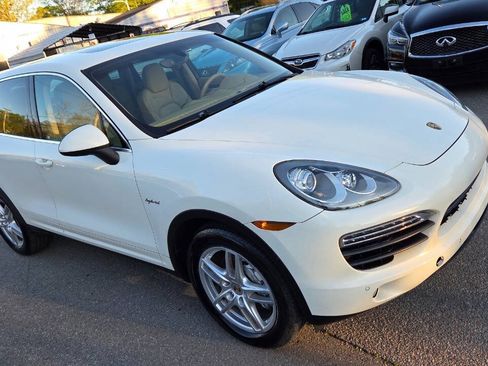Used 2012 Porsche Cayenne S AWD/4WD image 21