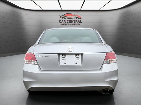 Used 2010 Honda Accord LX-P image 4