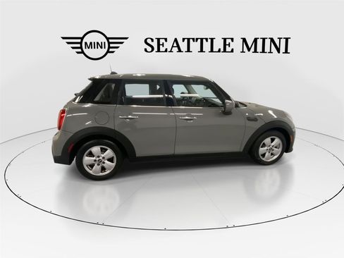 Used 2022 MINI Cooper 4-Door Hardtop FWD image 12