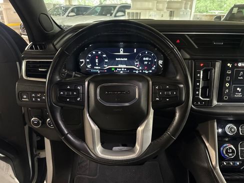 Used 2024 GMC Yukon Denali RWD image 21