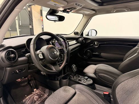 Certified 2022 MINI Cooper SE image 11
