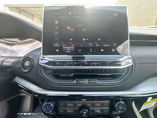 New 2026 Jeep Compass Trailhawk AWD/4WD image 19