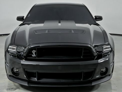 Used 2013 Ford Mustang Shelby GT500 RWD image 5