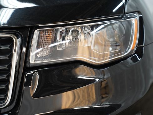 Used 2022 Jeep Grand Cherokee Laredo X AWD/4WD image 14