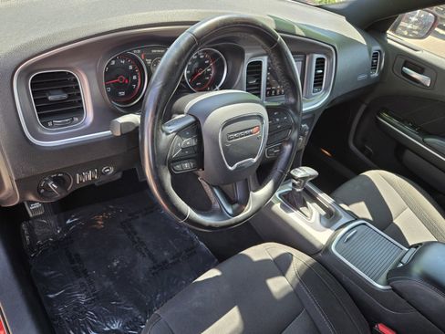 Used 2022 Dodge Charger SXT image 12