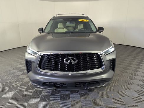Used 2023 INFINITI QX60 Sensory w/ Cargo Package image 3