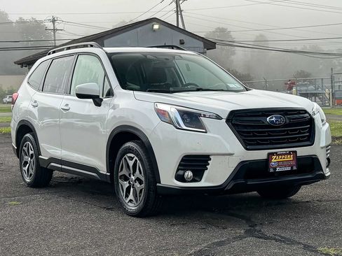 Certified 2023 Subaru Forester Premium AWD/4WD image 1