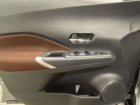 Used 2024 Nissan Kicks SR image 13