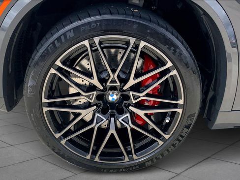 Used 2025 BMW X5 M Competition w/ Executive Package AWD/4WD image 18