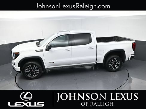 Used 2023 GMC Sierra 1500 AT4 w/ AT4 Premium Package AWD/4WD image 32