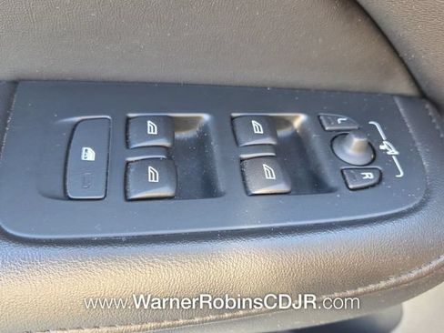 Used 2024 Volvo S60 B5 Core FWD image 33