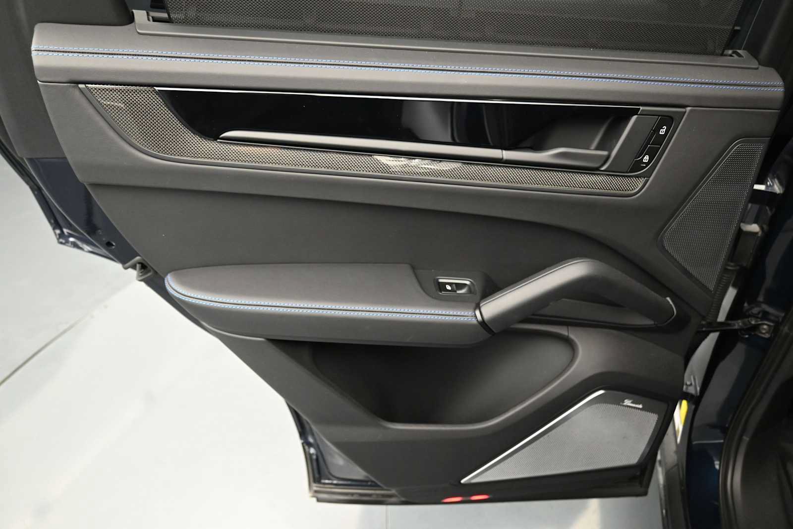 Certified 2024 Porsche Cayenne Turbo GT AWD/4WD image 19