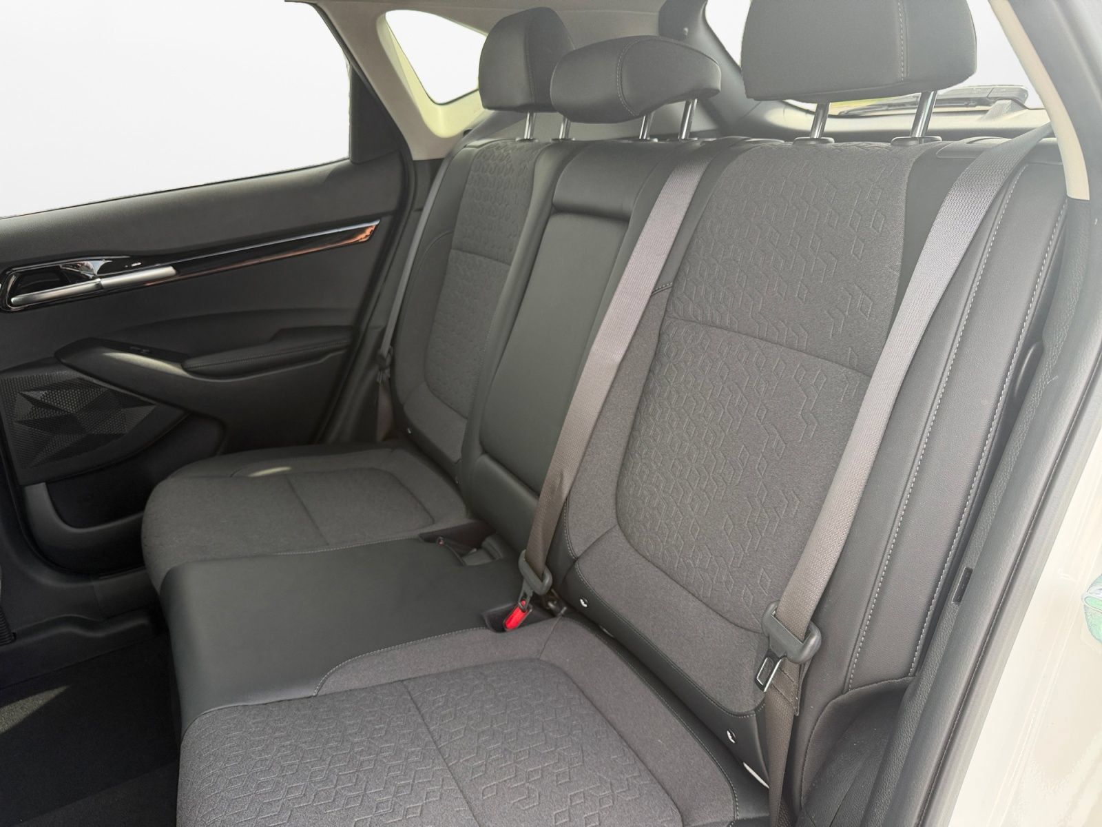 Used 2024 Kia Seltos S AWD/4WD image 17