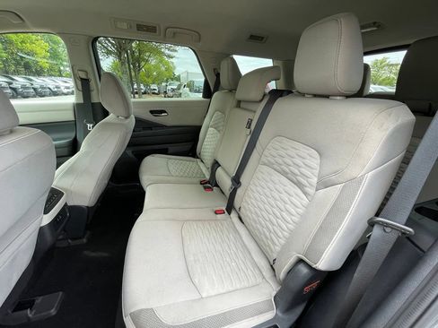 Used 2022 Nissan Pathfinder SV AWD/4WD image 26